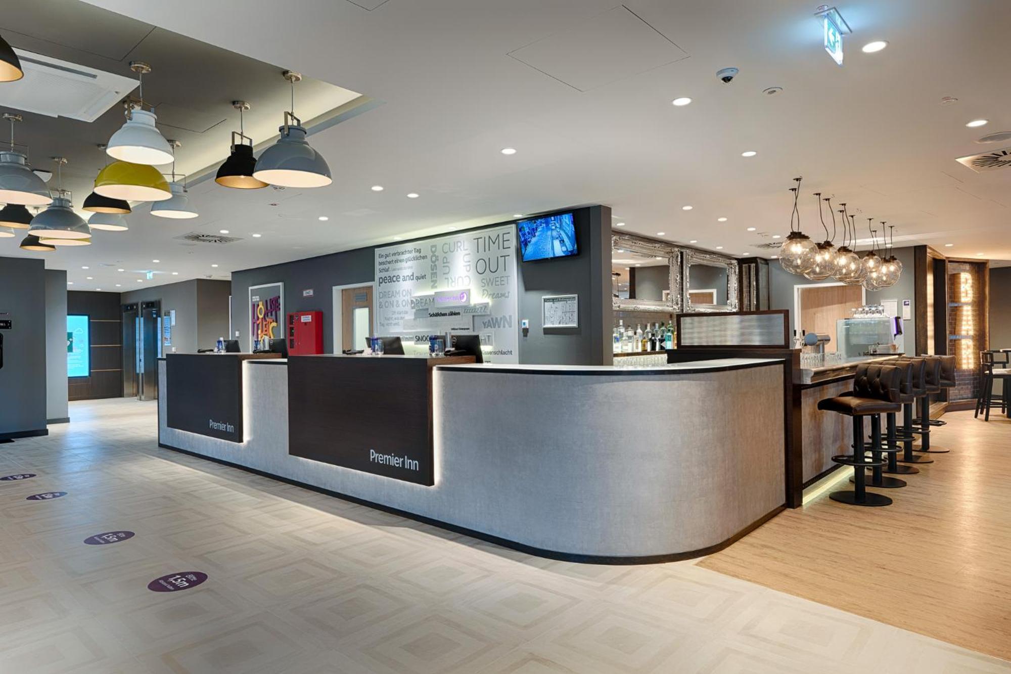 Premier Inn Berlin City Wilmersdorf Dış mekan fotoğraf